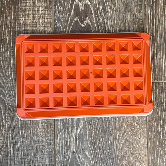 Vintage Tupperware Deli Meat/Hot Dog/Bacon Keeper - Picture 5 of 13